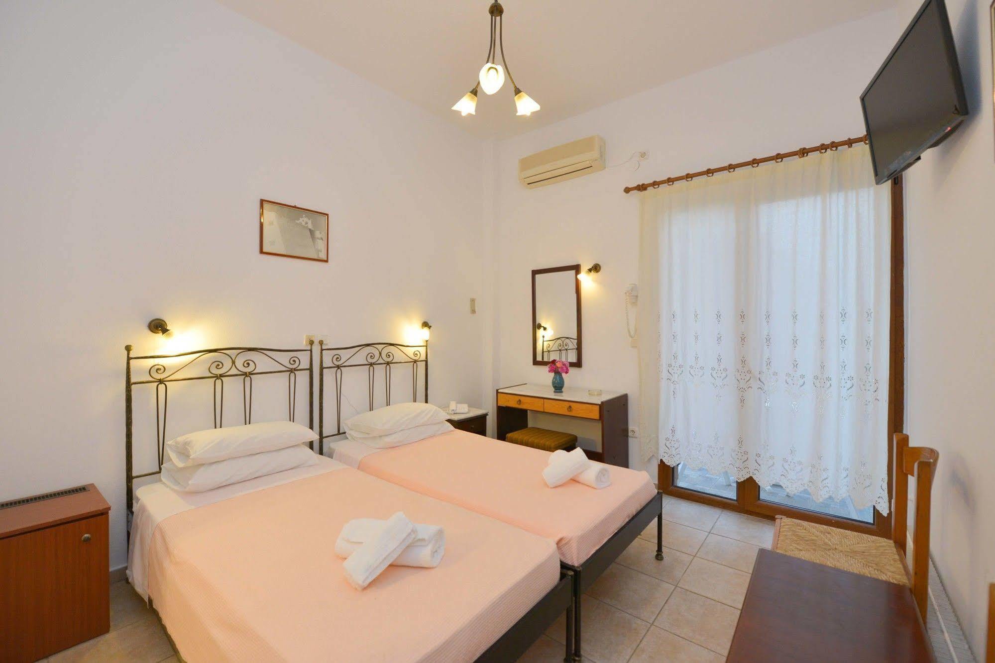 Artemon Hotel Artemonas Luaran gambar